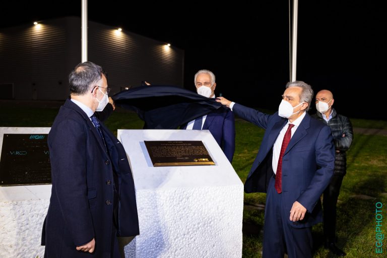 The unveiling of the commemorative plaque for the dedication of a IEEE Milestone to Virgo